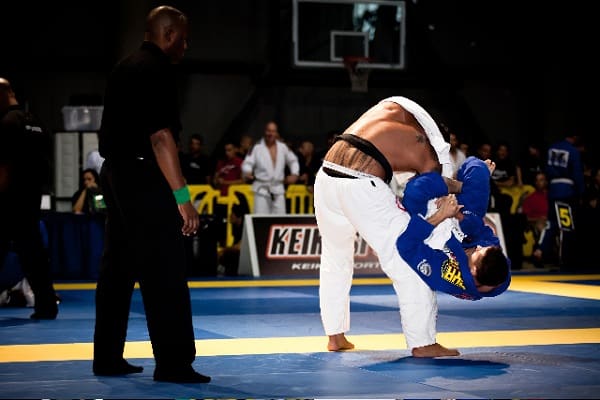 Professor Caio Terra using technique to overcome a much larger and stronger opponent - a true ambassador and proponent of "the gentle art." 
